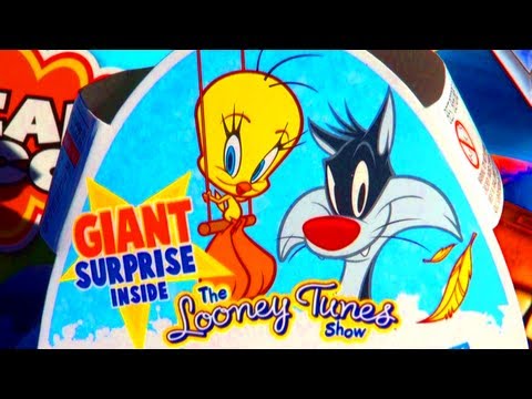 Kinder Maxi BIG Egg Surprise Easter Edition Looney Tunes Show Warner Bros Bugs Bunny Daffy Duck Toys