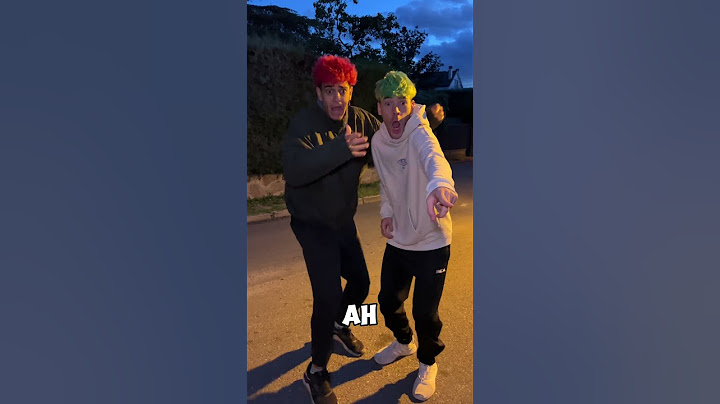 UN ZOMBIE ENTRA EN NUESTRA CASA?