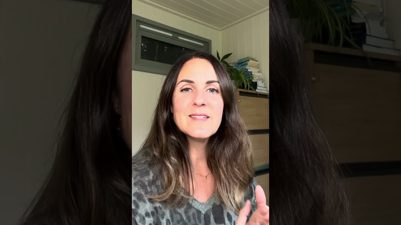 Bloating in Perimenopause Explained -Natural Ways to Ease Digestive Discomfort During Menopause