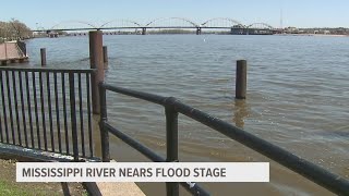 Mississippi River nears flood stage