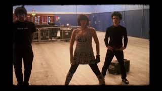 Yeah Yeah Yeahs - There Is No Modern Romance Trailer