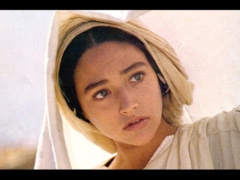 The Most Beautiful "Ave Maria" I&rsquo;ve ever heard (with translated lyrics / english subtitles)