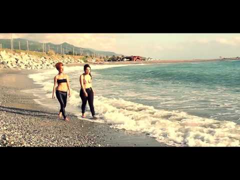 Calabro Project ft. Lady Chica & Helèna - Welcome To Calabria (Zumpa Zumpa)