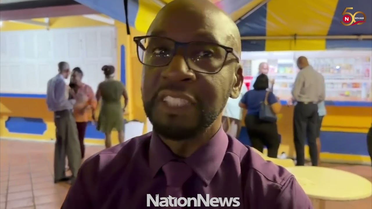 Новости страны: Демократическая лейбористская партия подтвердила отставку Ральфа Торна.