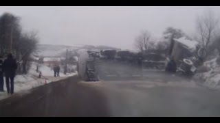 Грузовики На Дорогах