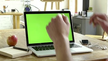 Green Screen Of Laptop mock up display1080p