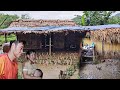 Poor families still face this situation - Floodwaters flood into the house