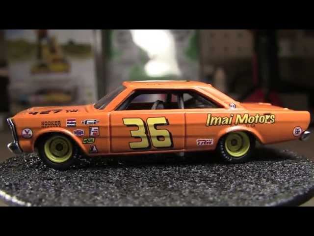 Hot Wheels Vintage Racing : '70 Chevy Camaro, '70 Ford Mustang