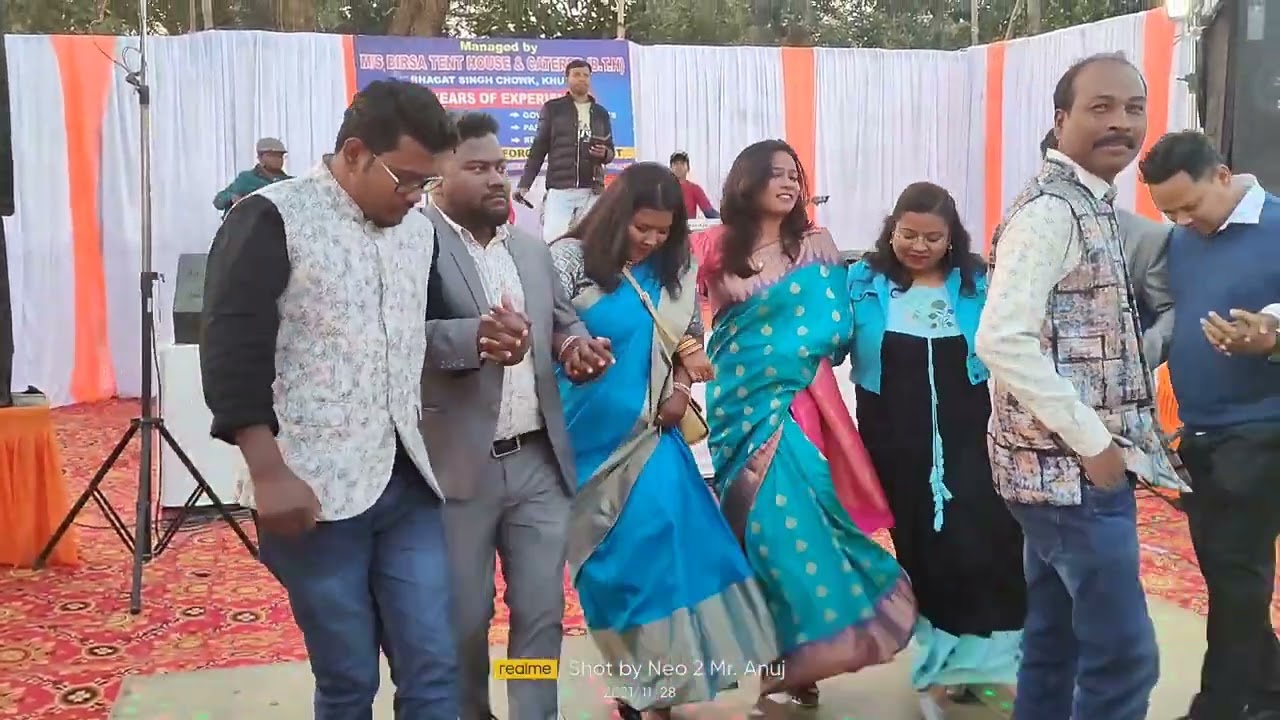 NAGPURI CHAIN DANCE  CHAL THO GUEIYA  RE AMBA BAGICHA