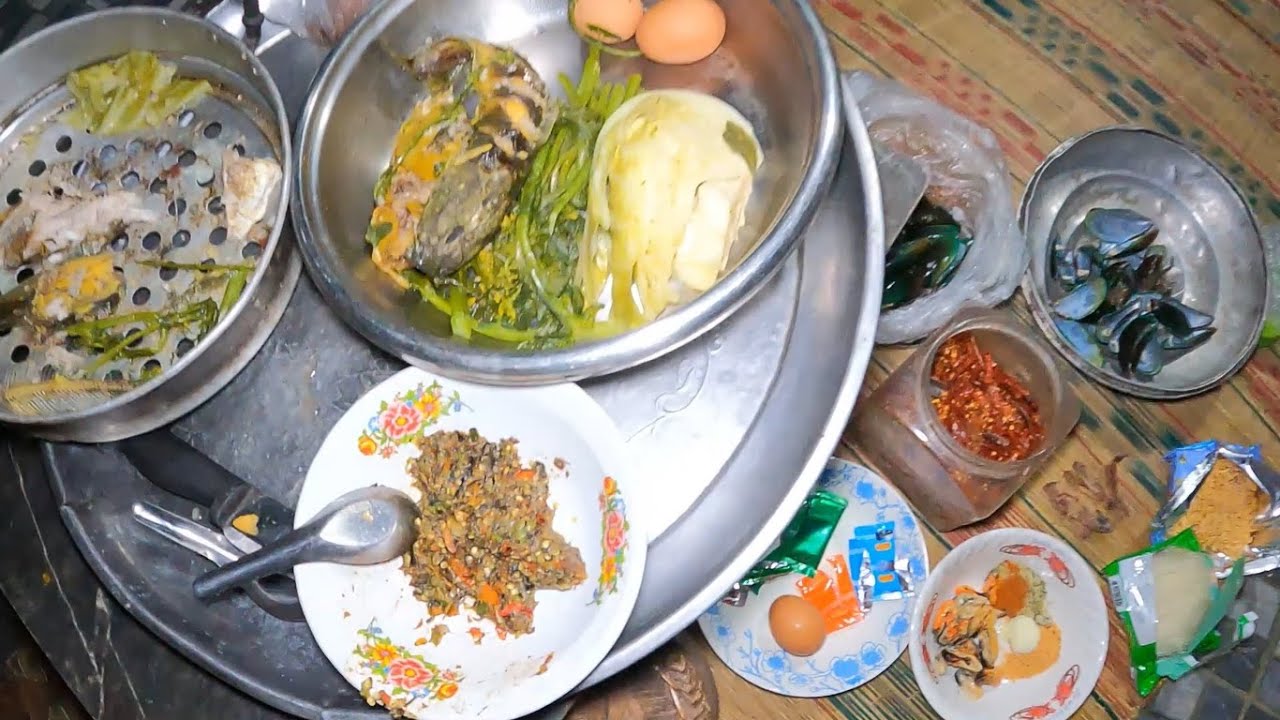 มาม่ามั่วๆเผ็ด แจ่วแมงดา หอมมาก นึ่งปลาดุกเหลือง