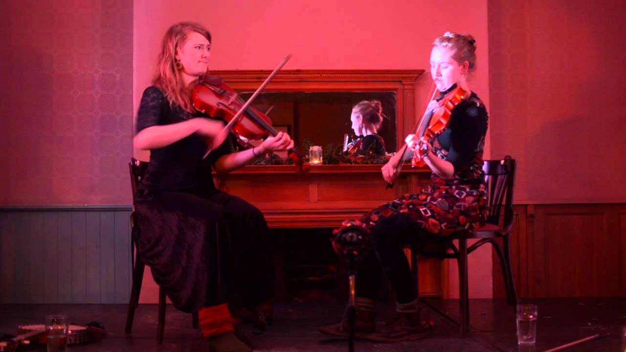 Guarda Rheingans Sisters - Cuckoo su YouTube Guarda Rheingans Sisters - Cuckoo su YouTube