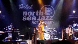 Macy Gray - Do something (11-07-'10)