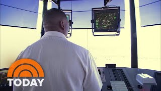 FAA adds second application period for new air traffic controllers