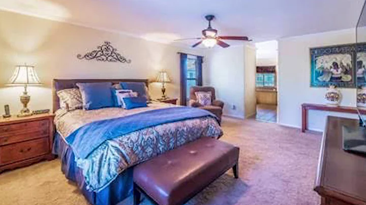 Leslie Gowin Signature Listing on Barham Avenue in...
