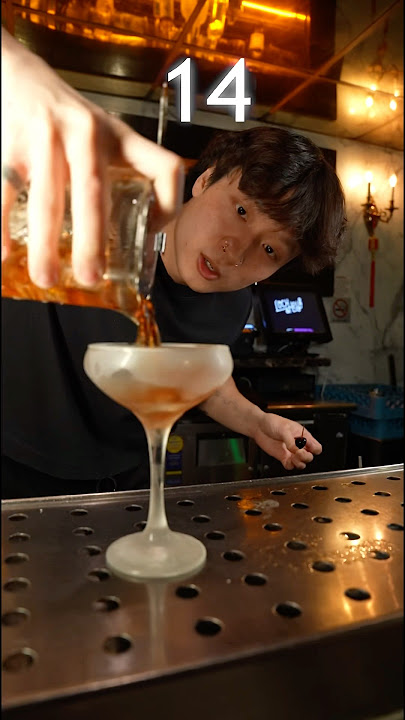 1 Minute Manhattan #cocktails #mixology #bartending #bartender #barchemistry