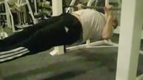 Pronated Grip Inverted Row