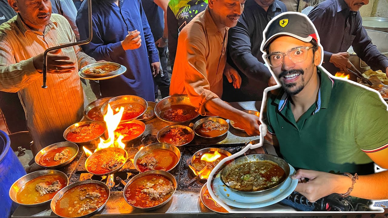 RAMADAN CRAZE OF LAHORI AWAM - Sehri Street Food In Pakistan