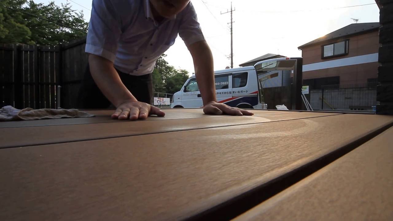 【新時代の住宅外構部品】 半永久腐らない・紫外線で反らないリウッドデッキでお庭でサウナの木の香り YouTube