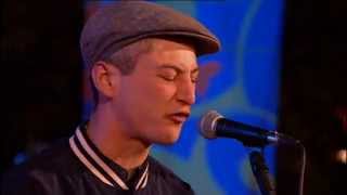 Devlin feat. Olivia Leisk - Runaway - Live at Glastonbury Festival 2011 (BBC2) [HQ Audio]