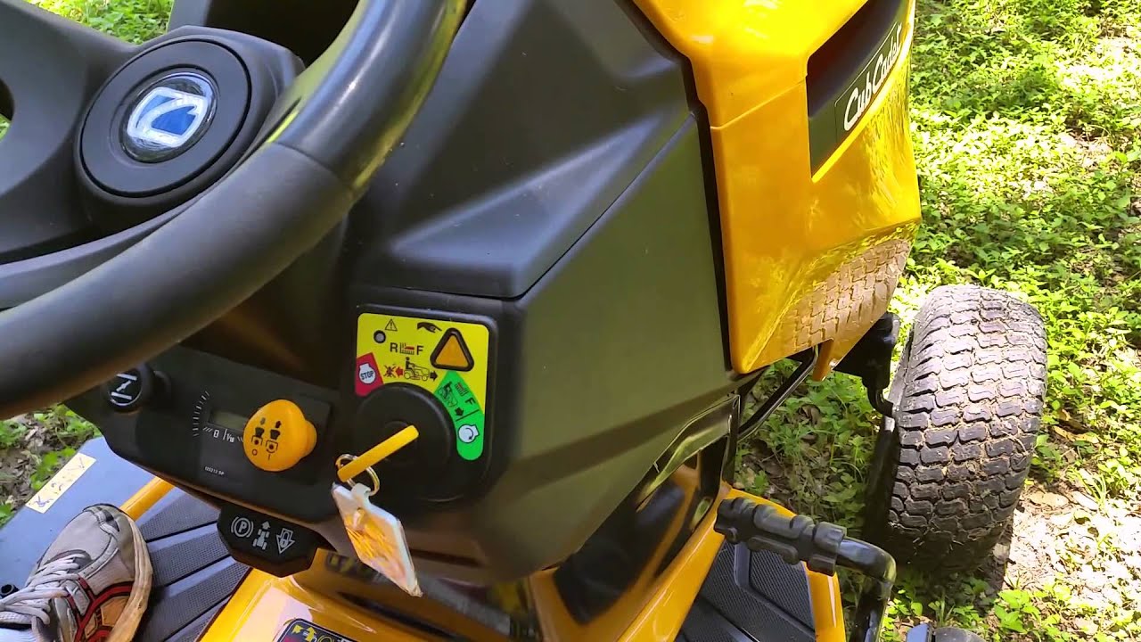Cub Cadet XT2 Cold Start - YouTube