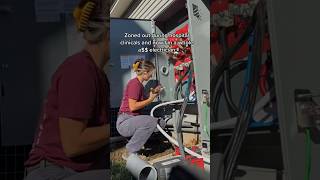 And just like that 😂 #electrician #fyp #femaleelectrician #bluecollarbabe #lextheelectrician