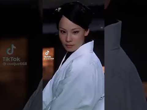 Lucy Liu looking