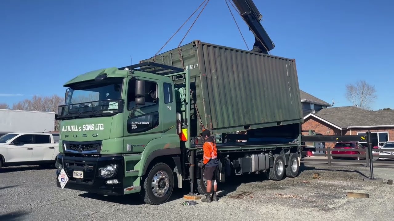 Moving out | Container and bus