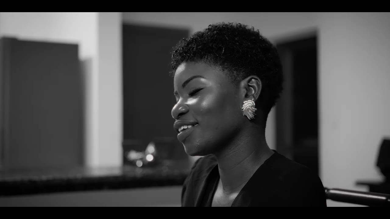 Nadege Mbadou - irréel 