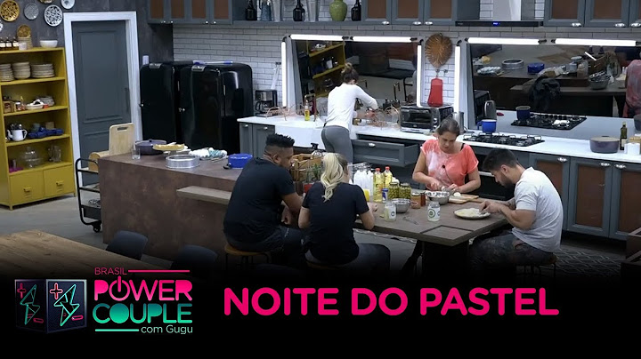 Mulheres põem a mão na massa e fazem noite do pastel