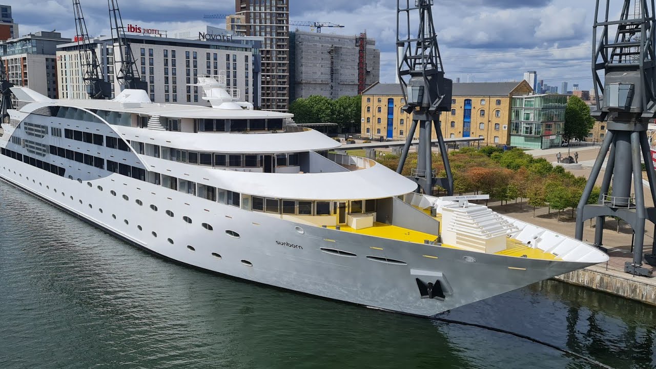 yacht hotel london prices