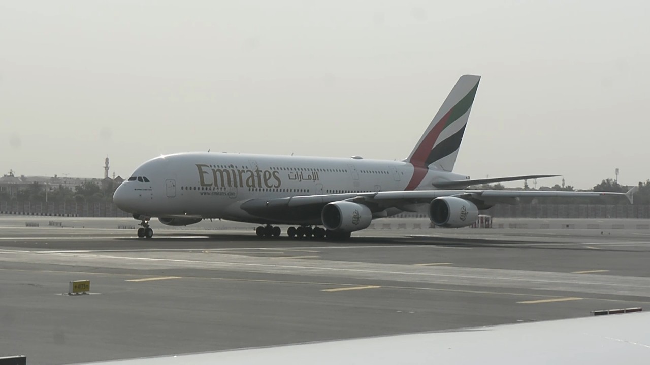 Take off from Dubai International Airport 2025 | Airbus A380-800 | DUBAI to GLASGOW
