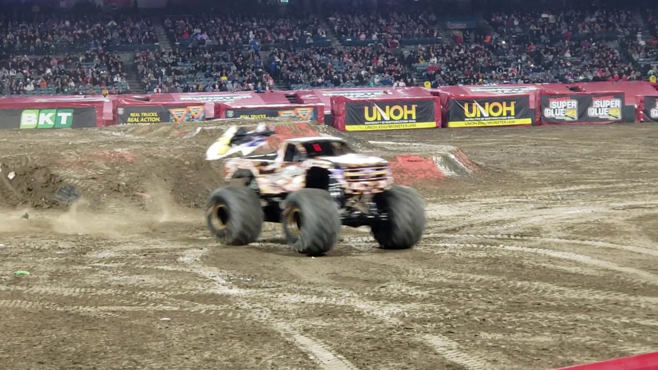 Monster Jam Anaheim 20 Freestyle The Black Pearl Youtube