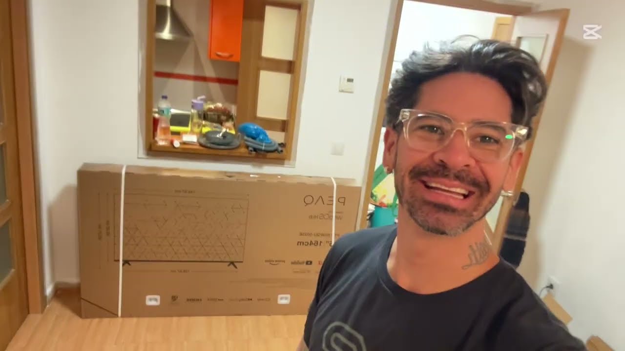 Compramos uma  TV 65 polegadas 