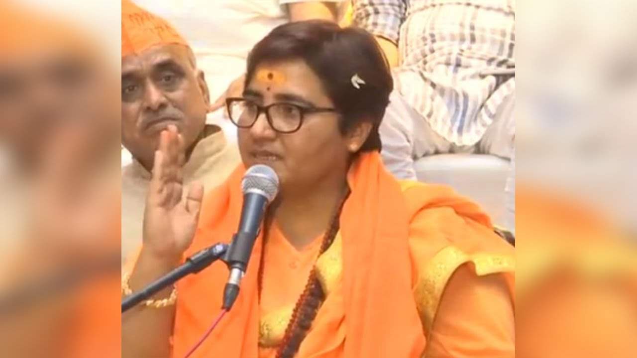 Sadhvi Pragya on Hemant Karkare, He treated me badly so dies of his own Karma | Oneindia News