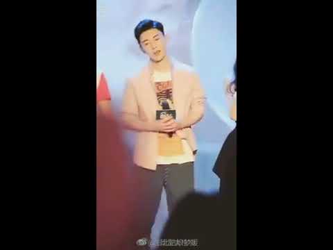 [饭拍] 邓伦唱我是大侦探主题曲—看看他微表情 (2018)