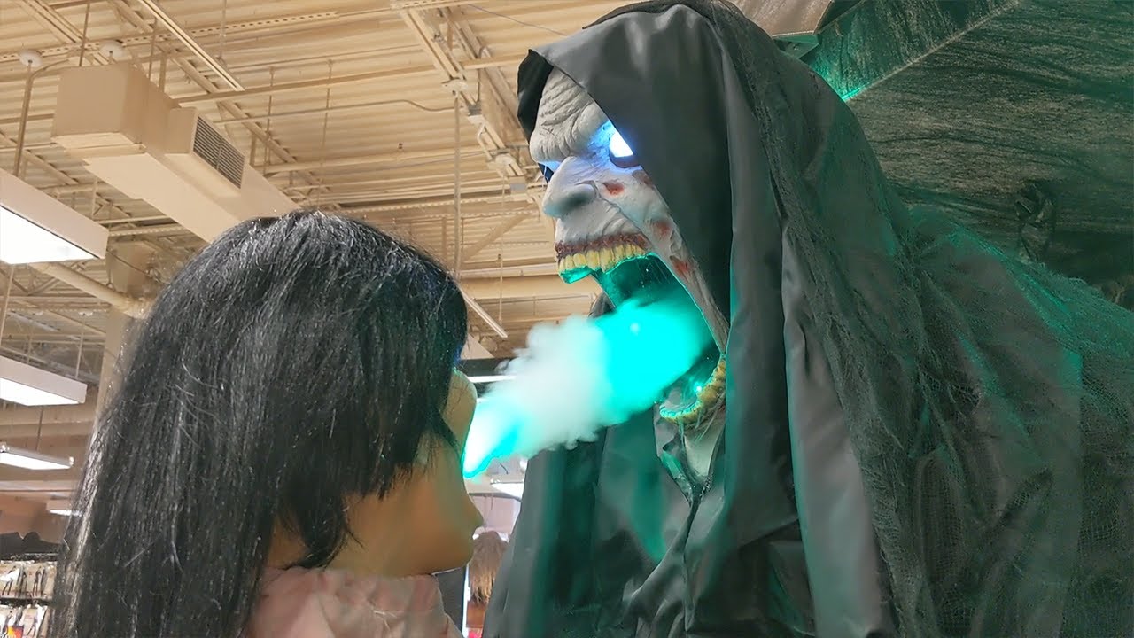 Spirit Halloween 2020 Bigger Location YouTube Spirit Halloween 2020 Bigger Location YouTube