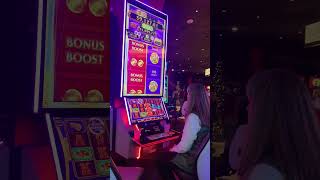 Download Lagu My Friend Caught Me! Fu Dai Wan Wan Phoenix #vegas #slots #cromwell MP3