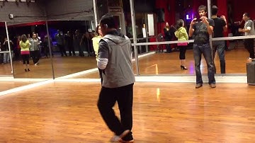 Salsa Intermediate combination with Victor and Julia at Salsa N Seattle