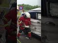 Wanita tersepit 30 minit dalam SUV