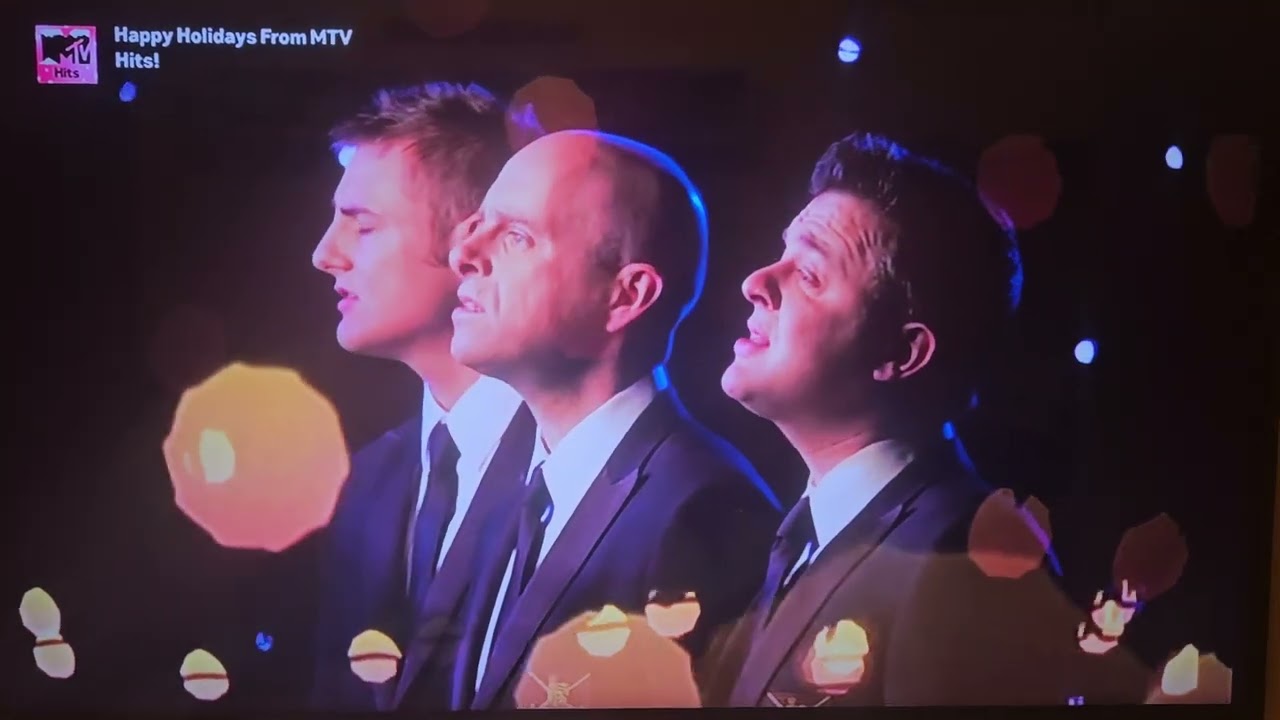 конец Happy Holidays From MTV Hits начало Today's Top Hits на MTV Hits (26.12.2025)