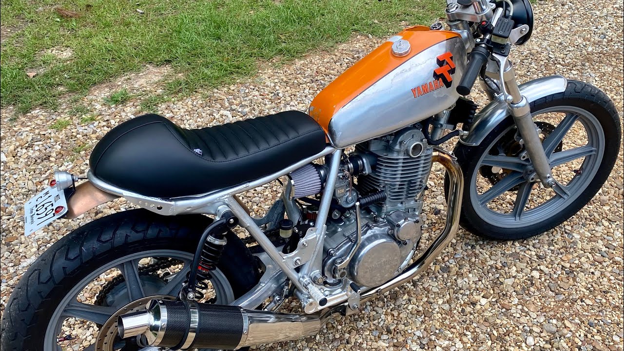 Part 2- Dissembling bottom end on 1976 Yamaha XT 500 engine - YouTube