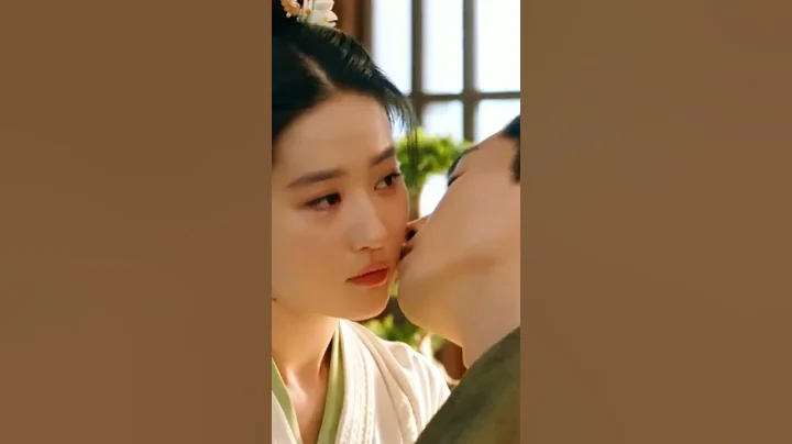 "It tastes salty" | 【#梦华录 A Dream of Splendor】 | (Chen Xiao, Liu Yifei) - Kiss Scene - DayDayNews
