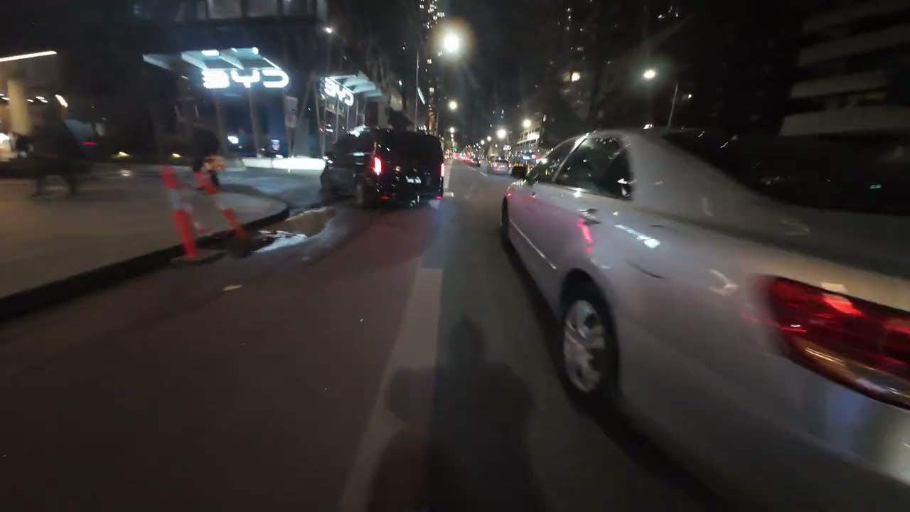 Melbourne CBD night bike ride