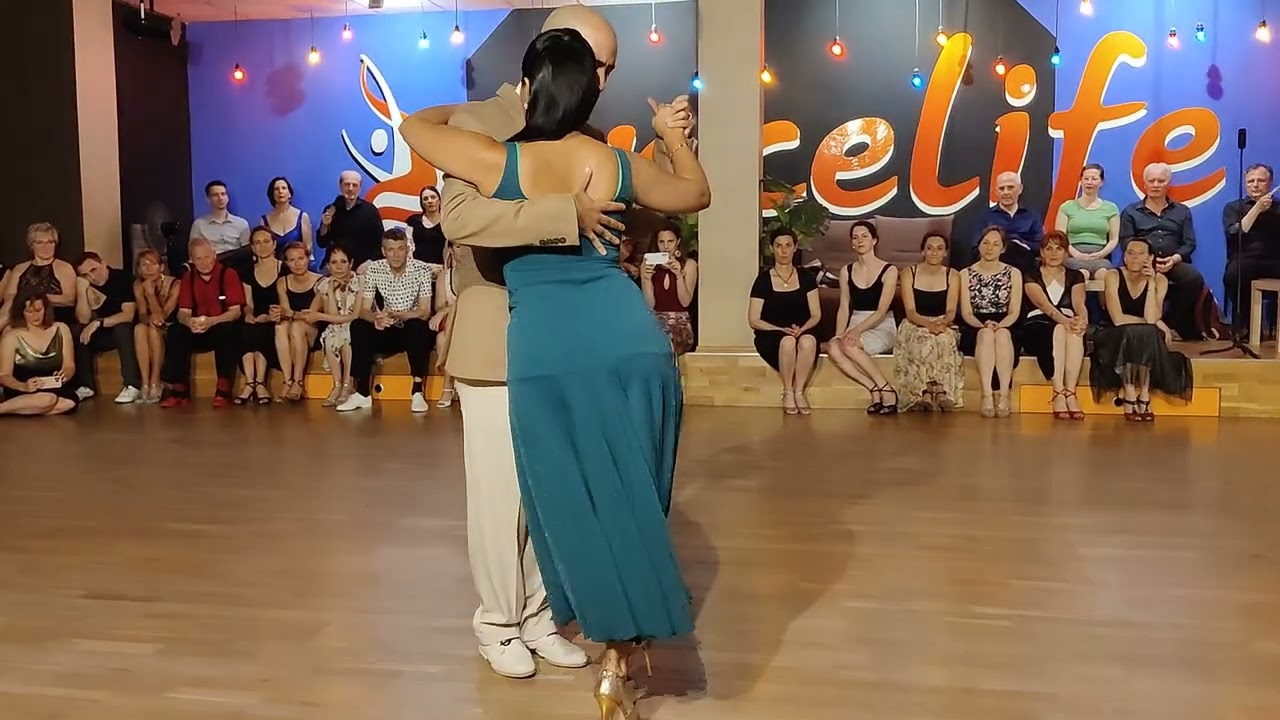 Corina Herrera & Geronimo Dorkas: Ricardo Tanturi - EN EL SALON