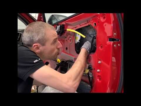 Dempen van deuren & verbeter het geluid in uw auto (tutorial) d&b inbouwstation