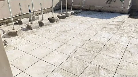 Do cracked roof tiles need to be replaced?
