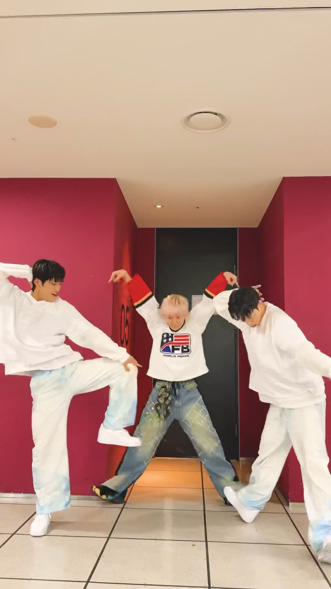 #청바지챌린지 ? with #박재범 #장현진 #승관 #SEUNGKWAN #부석순 #BSS #BSS_TELEPARTY #부석순_청바지 #BSS_CBZ