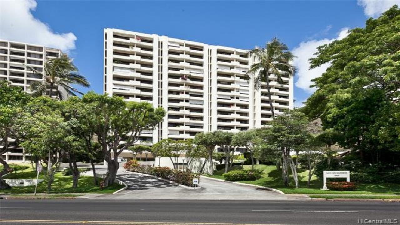 6750 Hawaii Kai Drive, Honolulu, HI Presented by Jo Frasier.