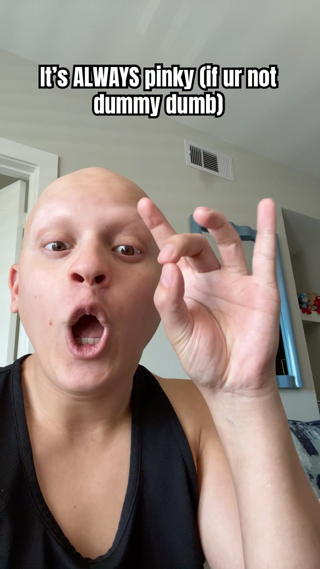 Dumbest trend ever I stg ? #comedy #funny #trending #pinky