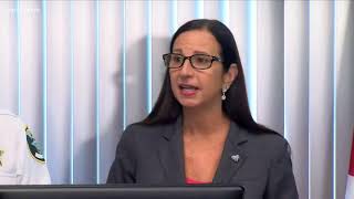 911 calls released in Lois Riess case